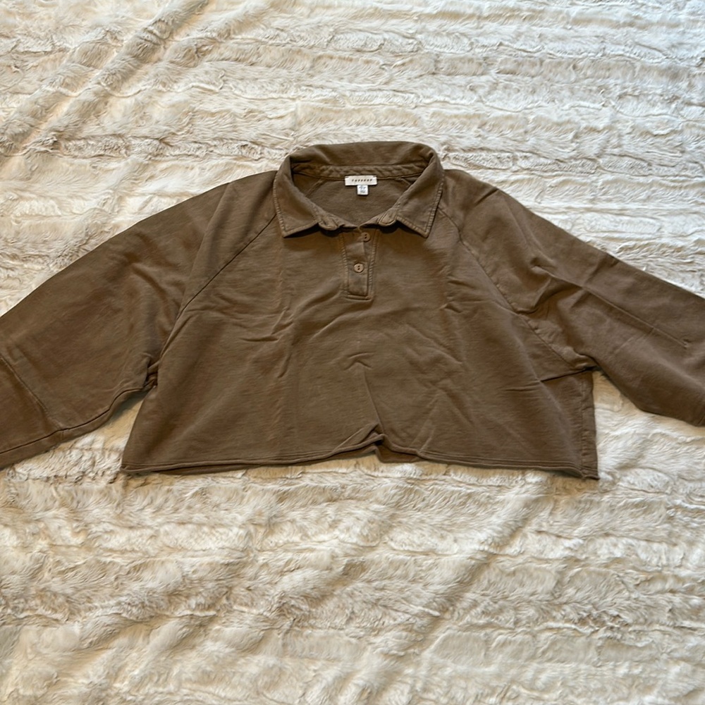 Super cute, cropped, brown Topshop polo